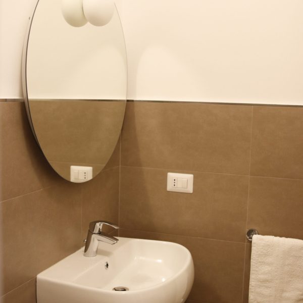 LEVANTE FLOWING HOUSE
